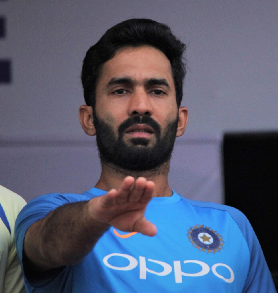 Dinesh Karthik Applauds Shubman Gill and KL Rahul’s Incredible Resilience in Thrilling 4th Test