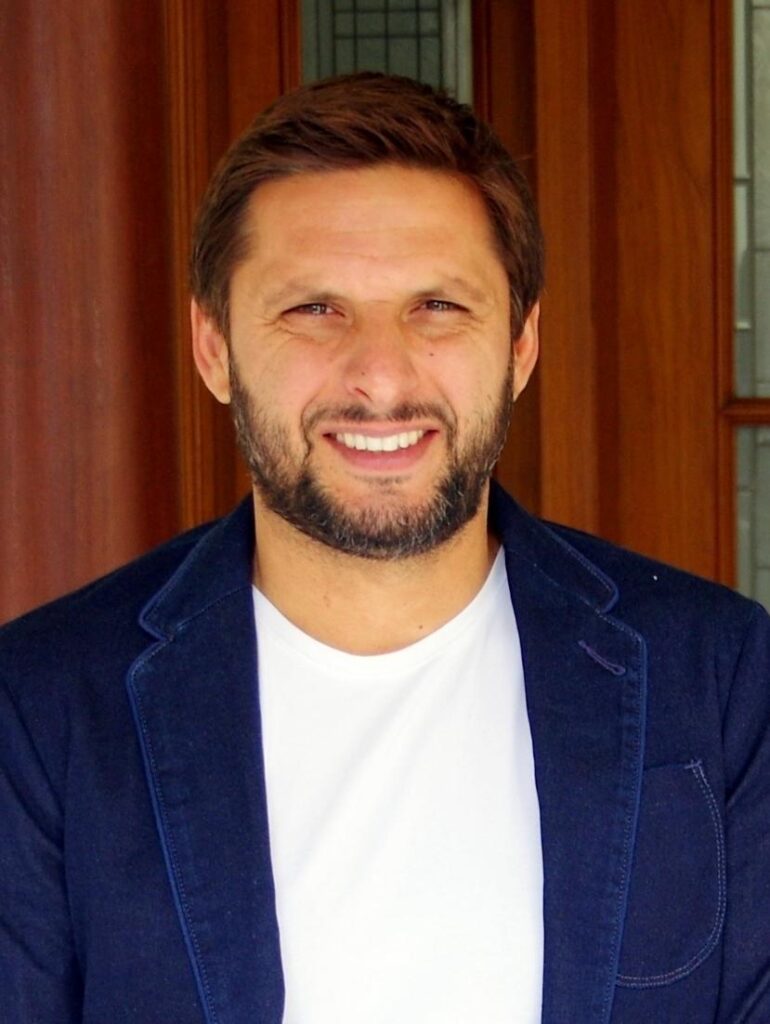 Former Pakistan Star Blasts Shahid Afridi After Irfan Pathan’s Shocking ‘Dog Meat’ Revelation: “Class…