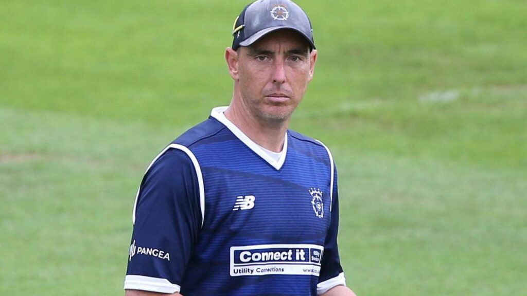 Hampshire Bowler Abbott Secures Exciting One-Year Contract Extension
