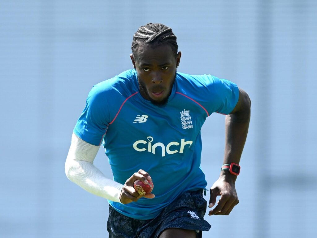 England Squad Strengthened: Curran Steps In as Duckett Rests Ahead of South Africa and Ireland Showdowns